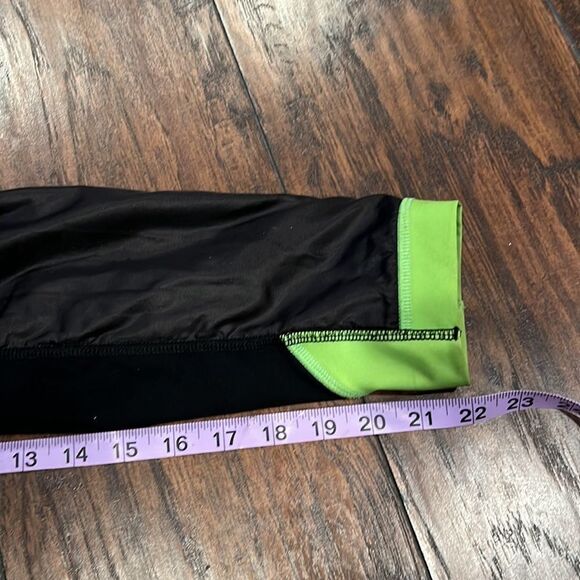 Cuore
cycling running light weight hoodie jacket GUC size L black lime green - Picture 7 of 8